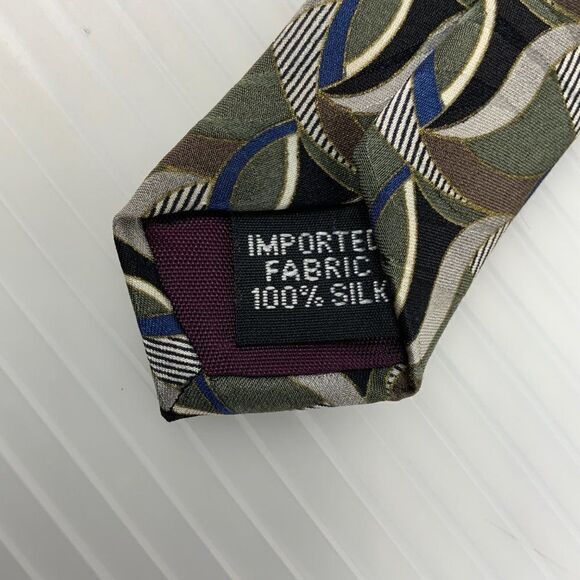 Daniel Hechter Green Geometric Business Silk Tie (E3) - Picture 5 of 6